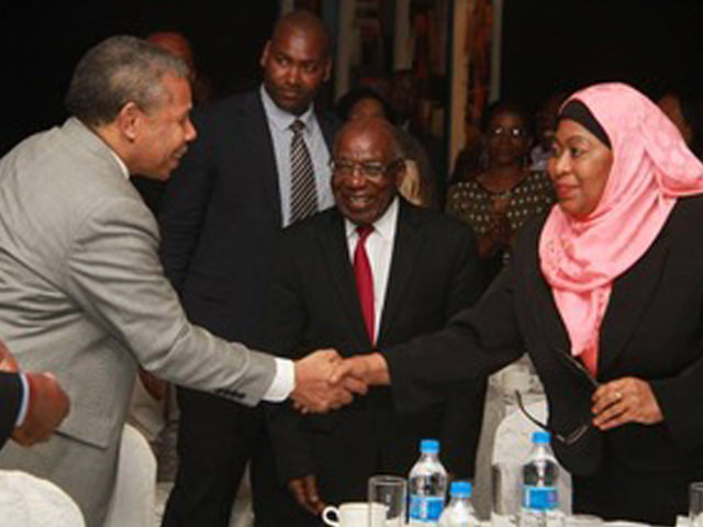 Dr Bill Winston with President Samia Suluhu of Tanzania-1